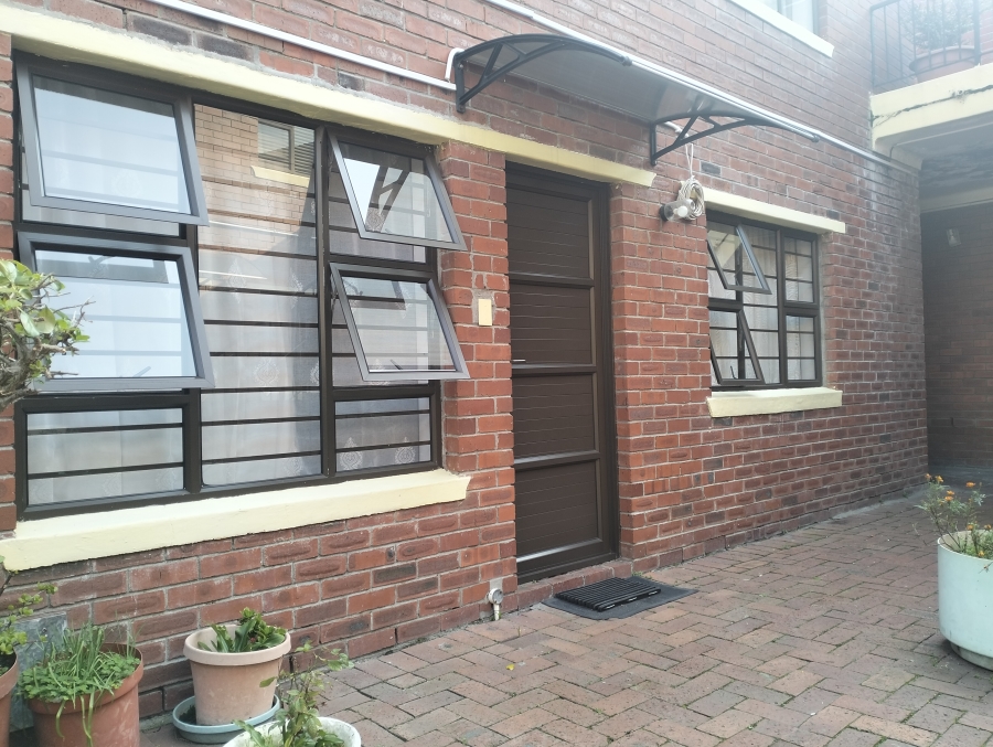 2 Bedroom Property for Sale in Wynberg Western Cape